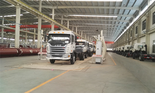 江淮格爾發<a href=http://www.duden.com.cn/ssc target=_blank class=infotextkey>灑水車</a>批量出口委內瑞拉