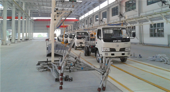 <a href=http://www.duden.com.cn/ssc target=_blank class=infotextkey>灑水車</a>圖片