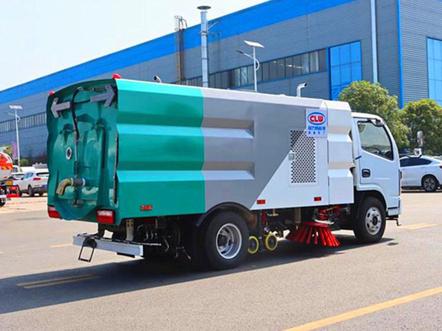 東風(fēng)多利卡國(guó)六洗掃車(chē)圖片4