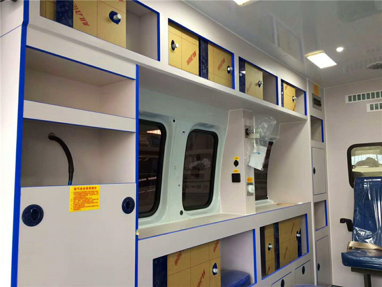 上汽大通長(zhǎng)軸救護(hù)車(國(guó)五)