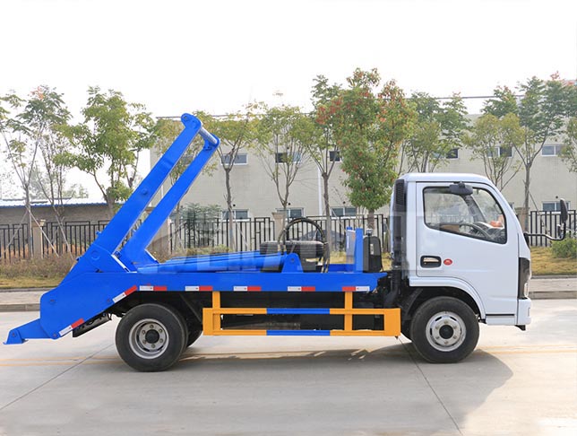 東風(fēng)小多利卡國(guó)六擺臂式垃圾車(chē)圖片2