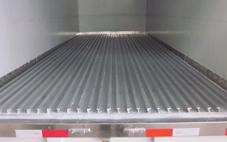 <a href=http://www.duden.com.cn/lcc/ target=_blank class=infotextkey>冷藏車</a>通風(fēng)槽,冷藏車地板通風(fēng)槽圖片