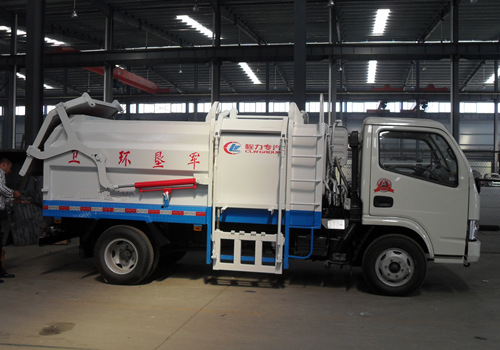 東風(fēng)銳鈴側(cè)裝壓縮式<a  data-cke-saved-href=http://www.dfxqc.com/lajiche/ href=http://www.dfxqc.com/lajiche/ target=_blank class=infotextkey><a href=http://www.duden.com.cn/ljc target=_blank class=infotextkey>垃圾車</a></a>