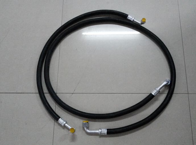 <a href=http://www.duden.com.cn/lcc/ target=_blank class=infotextkey>冷藏車</a>制冷系統(tǒng)管路圖片