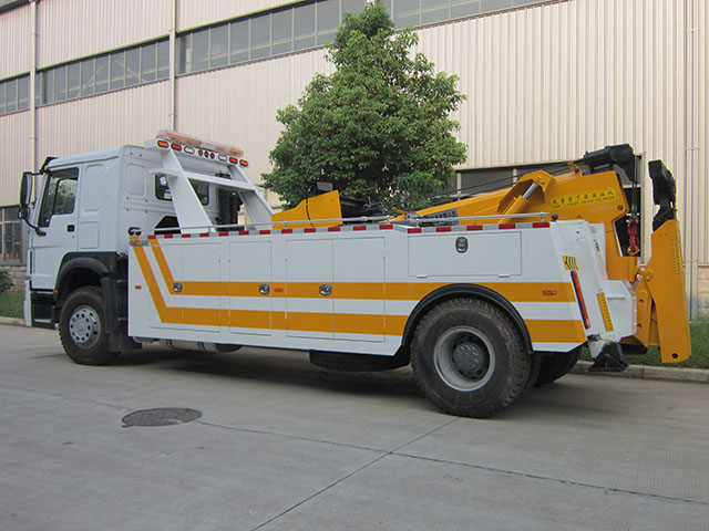 重汽豪沃單橋拖吊聯體清障車圖片2